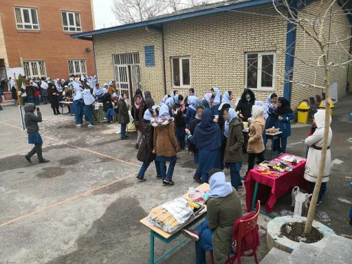 عکس دبیرستان دخترانه فرزانه