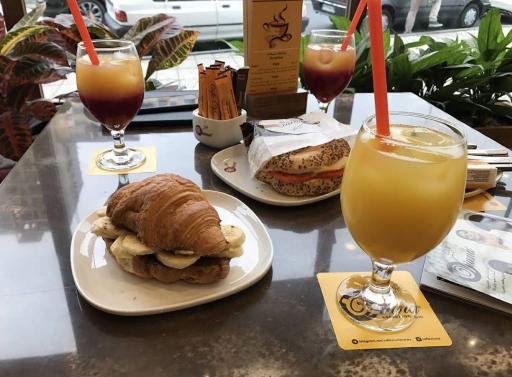 عکس کافه ویونا برج نگار