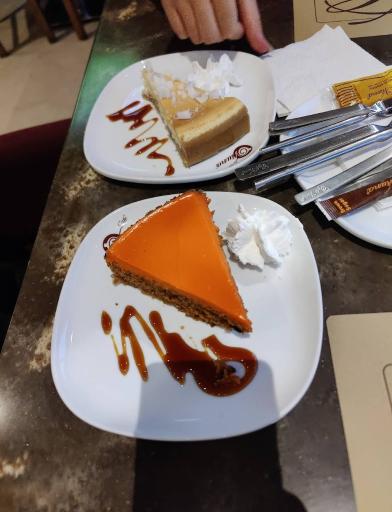 عکس کافه ویونا برج نگار