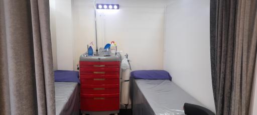 عکس کلینیک دلا