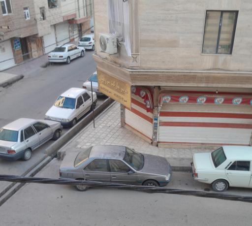 عکس سوپر مارکت سروستان 