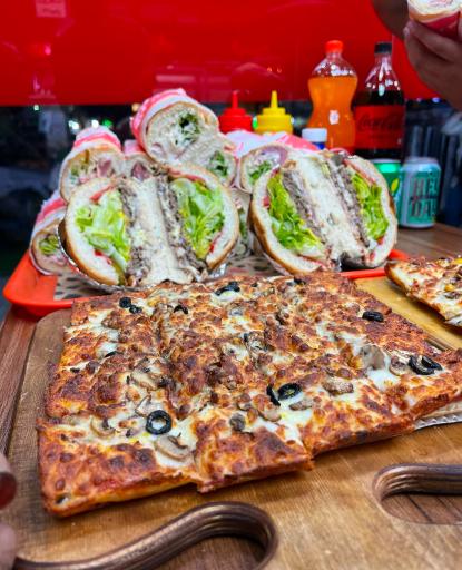 عکس ساندویچ هایدا شعبه میدان انقلاب