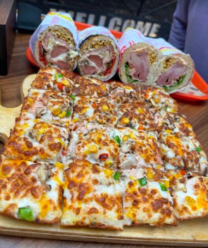 عکس ساندویچ هایدا شعبه میدان انقلاب