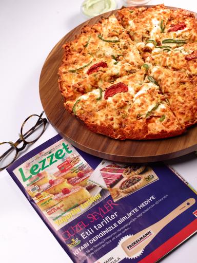 عکس پیتزا دلفیا شعبه سیدرضی 