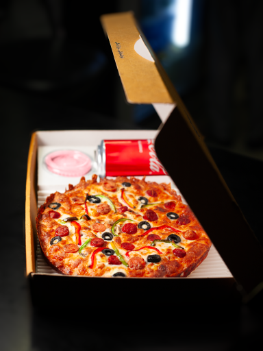 عکس پیتزا دلفیا شعبه سیدرضی 