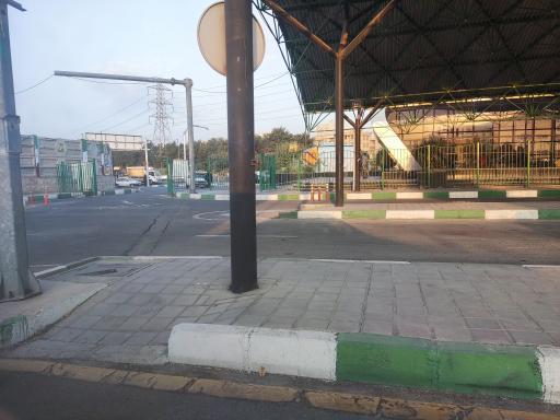 عکس پایانۀ حمل و نقل درون شهری شهید کلاهدوز