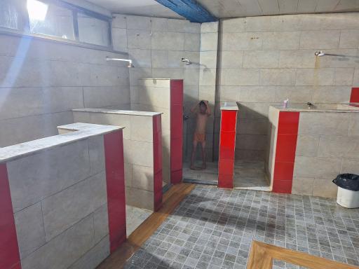 عکس آبگرم های معدنی کش و سنگ بنه