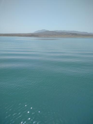 عکس ساحل دریاچه سد زاینده رود 