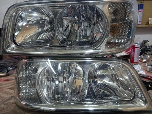 عکس چراغ و آینه خودرو نوین