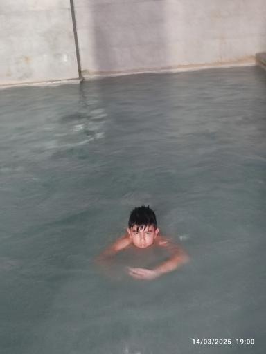 عکس آبگرم های معدنی کش و سنگ بنه