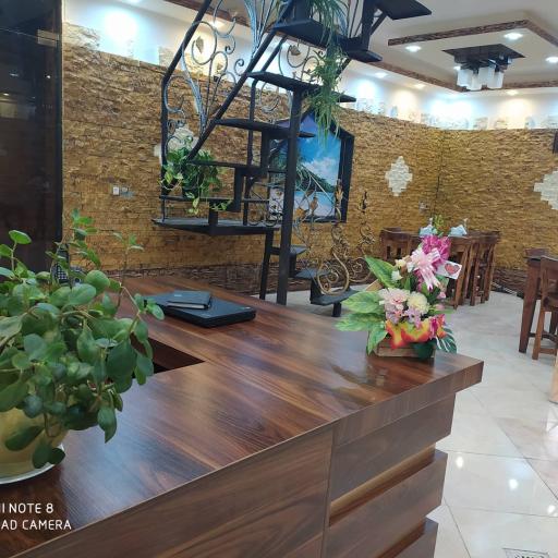 عکس رستوران شیر سنگی امید