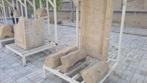 عکس موزه باستان شناسی همدان