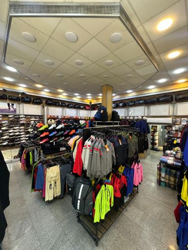 عکس فروشگاه ورزشی رویال