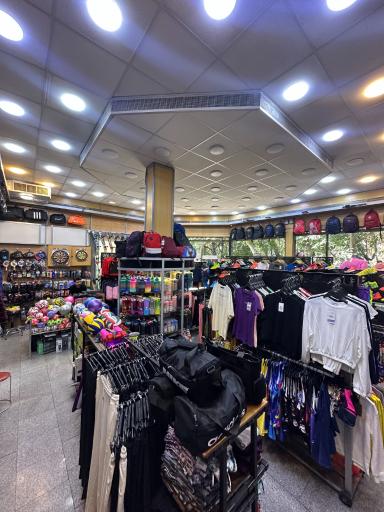 عکس فروشگاه ورزشی رویال