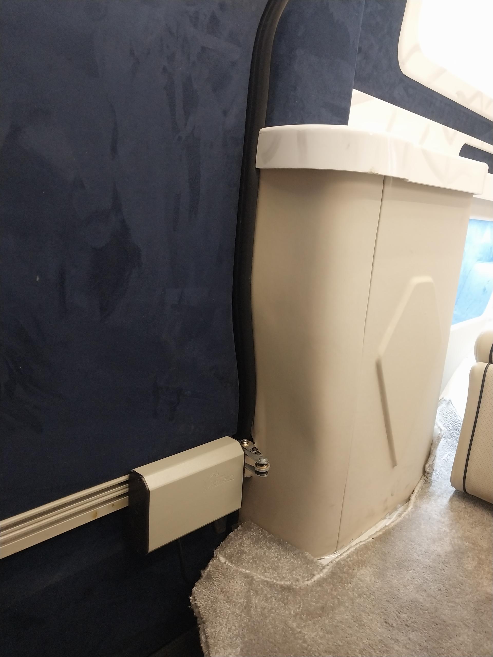 عکس دربان صنعت (درب برقی ون)