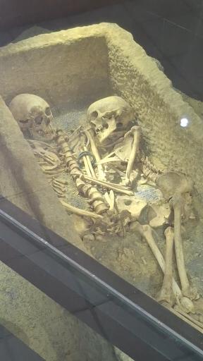 عکس موزه باستان شناسی همدان