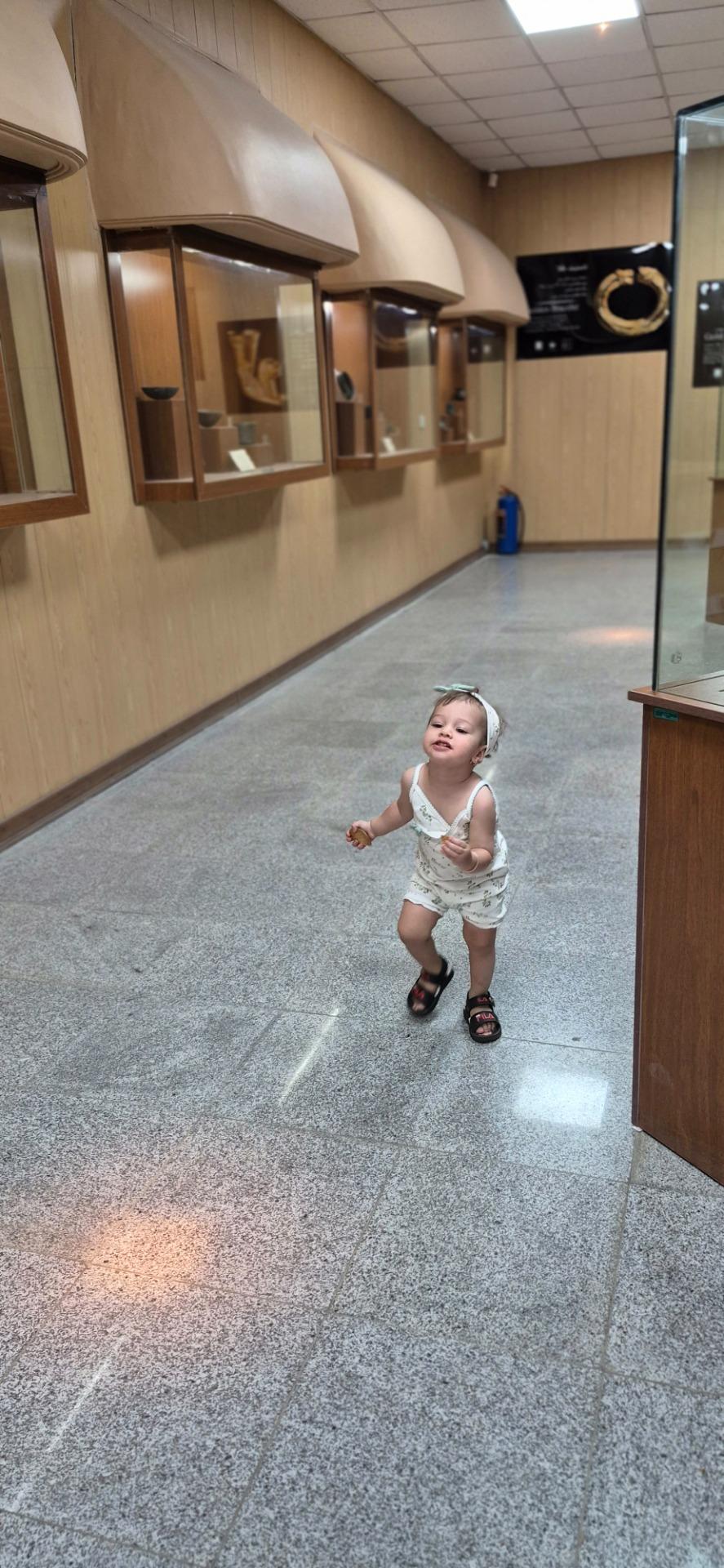 عکس موزه باستان شناسی همدان