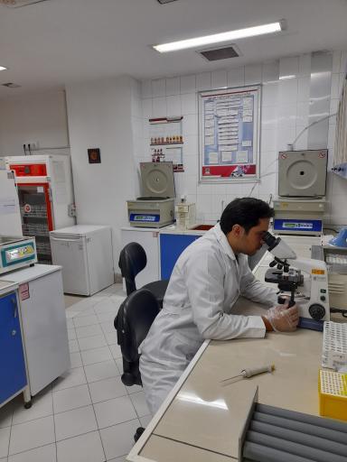 عکس آزمایشگاه بیمارستان منتصریه 