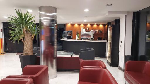 عکس مرکز تصویربرداری پزشکی آرینا