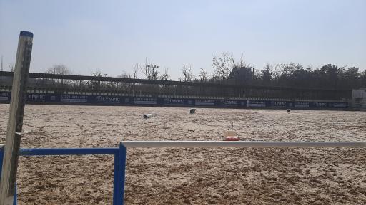 عکس باشگاه سوارکاری و تیراندازی با کمان آریاسب