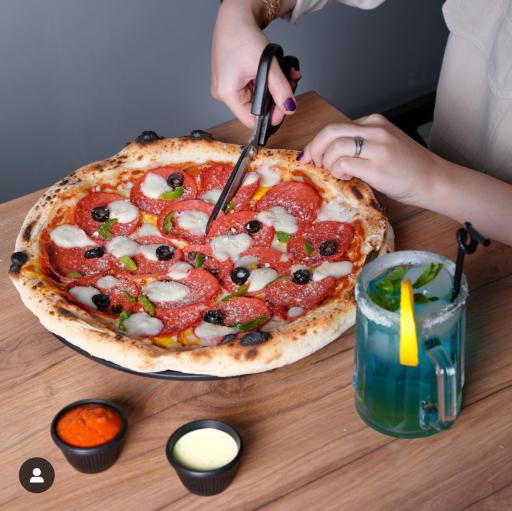 عکس پیتزا تنوری