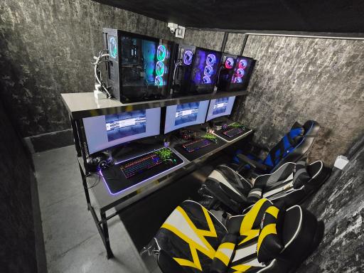 عکس باشگاه الکترونیک پیکان (گیم نت)