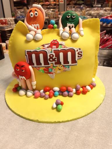 عکس شیرینی فروشی میخک