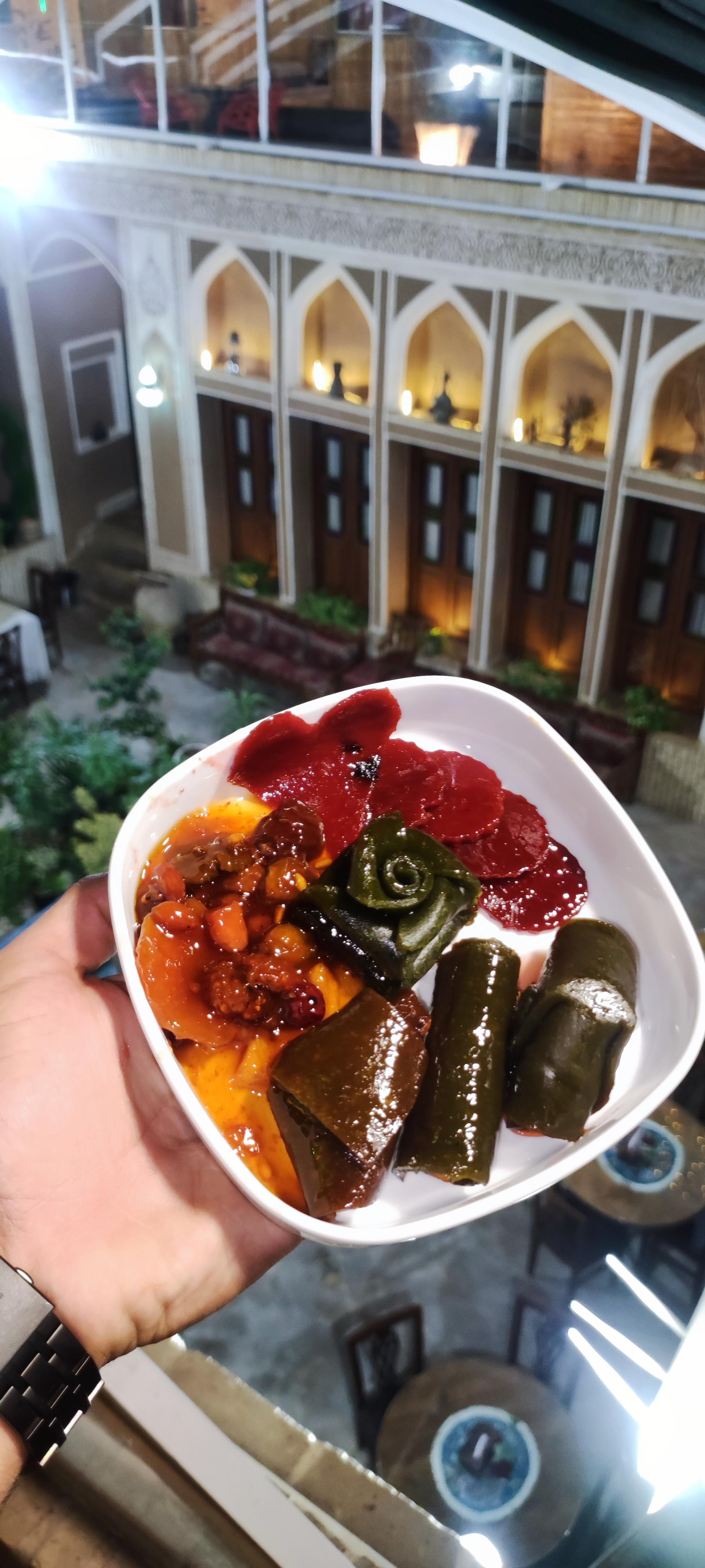 عکس کافی شاپ رویا