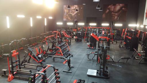عکس باشگاه بدنسازی فیتنس پلاس