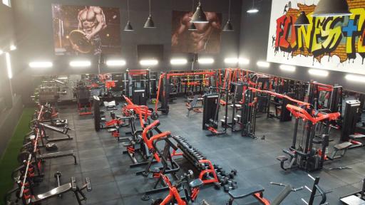 عکس باشگاه بدنسازی فیتنس پلاس