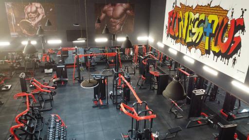 عکس باشگاه بدنسازی فیتنس پلاس