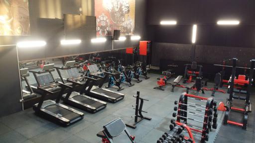 عکس باشگاه بدنسازی فیتنس پلاس