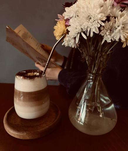 کافه کتاب امید 