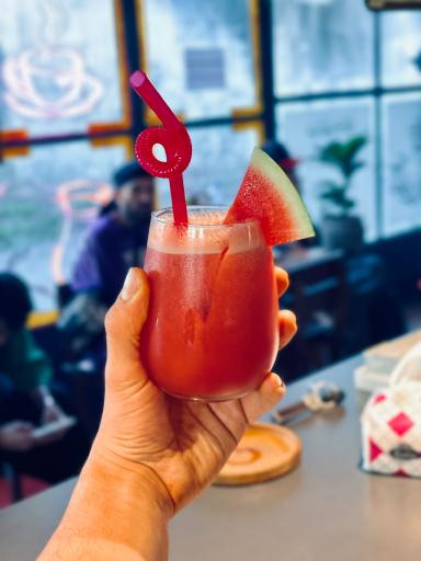 کافه کتاب امید 