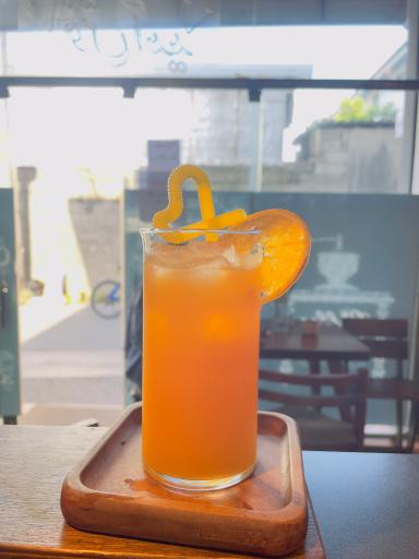 کافه کتاب امید 