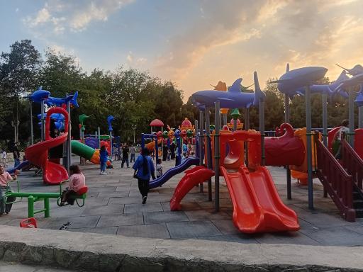 عکس زمین باری کودکان