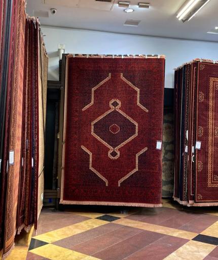 عکس آقای فرش شعبه یافت آباد