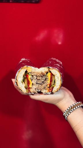 عکس فست‌فود پک‌ویچ