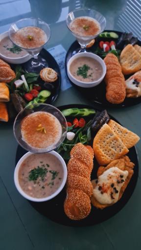 عکس کافه مونالیزا