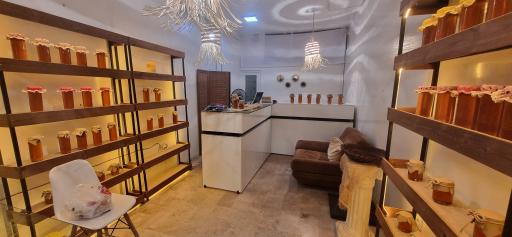 عکس فروشگاه محصولات مزرعه دکتر جلالی لواسانی 