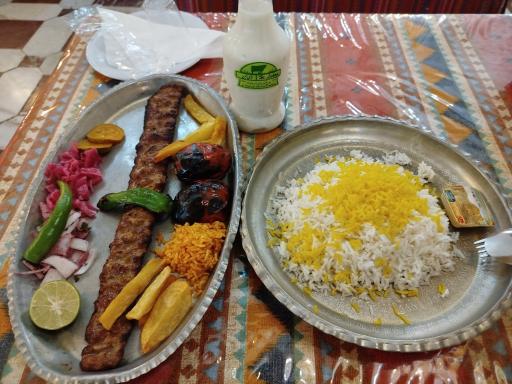 عکس سفره خانه سنتی عیاران
