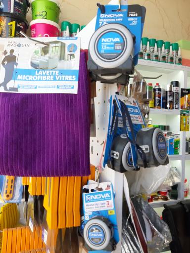 عکس فروشگاه شهر چسب و رنگ