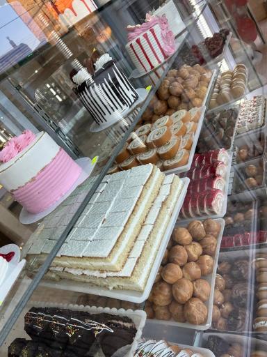 عکس شیرینی سرای ماه گل