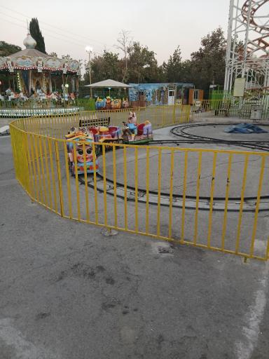 عکس قطار شادی کودکان