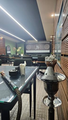 عکس کافه عربی حافل