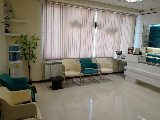 عکس بینایی سنجی و عینک صیاد اپتیک