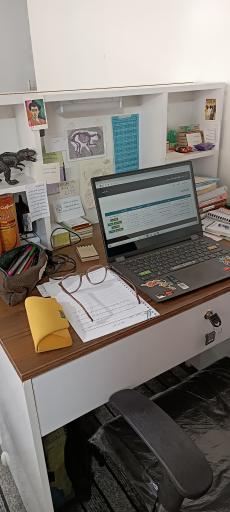 عکس سالن مطالعه کافه کتاب