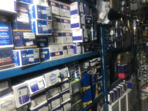 عکس فروشگاه لوازم یدکی ایرانخودرو و سایپا یگانه یدک