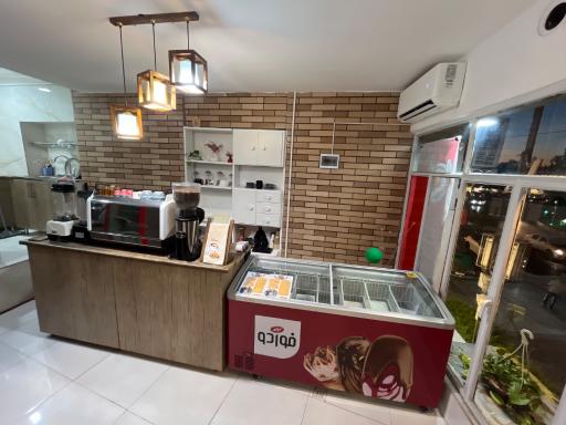 عکس کافی شاپ توحید