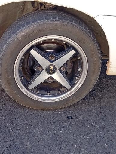 عکس آپاراتی و خدمات لاستیک تیکاف